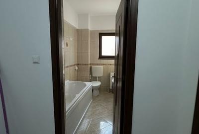 1 Camera Decomandat 40mp Bloc 2014 zona Cug BRD - 6