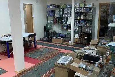 Spațiu comercial, de 222 mp, în Sud - 8