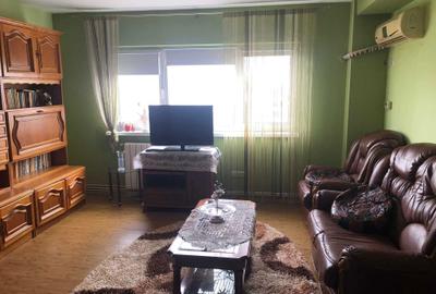 Apartament cu 3 camere decomandat, mobilat în Faleza Nord - 1