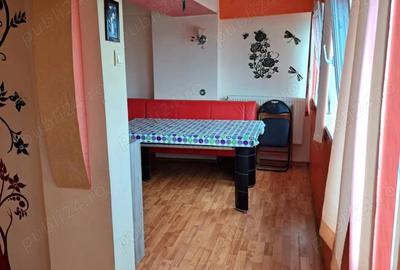Ofer spre inchiriere apartament cu 2 camere in Targu Jiu- centru. Ofer spre inchiriere apartament cu 2 camere in Targu Jiu- centru. - 8