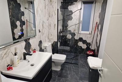 Apartament cu 3 camere decomandat în Central - 2