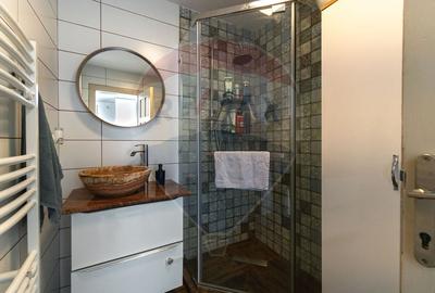 Apartament cu 3 camere nedecomandat, mobilat în Schei - 14