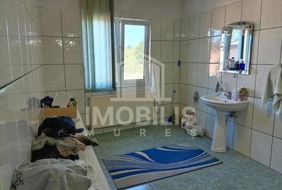 Casă cu 4 camere cu Canalizare în 7 Noiembrie - 8