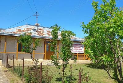 Botosani - 15 min, Casa cu teren de 2500 mp - 22 eur mp - si loturi individuale - 2