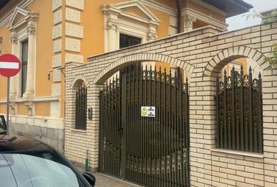 Casă cu 4 camere cu Teren 600 Mp în Central - 3