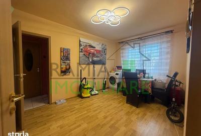 Apartament cu 3 camere semidecomandat, mobilat în Florilor - 3