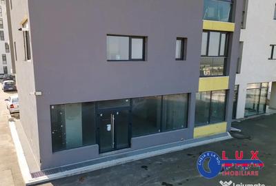 Spațiu comercial, de 125 mp, în E3 - 13