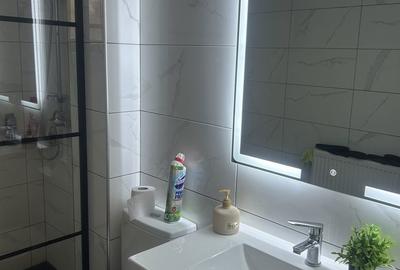 Apartament cu 3 camere decomandat în Central - 1