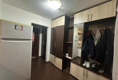 Apartament cu 2 camere decomandat, mobilat în Baza 3 - 9