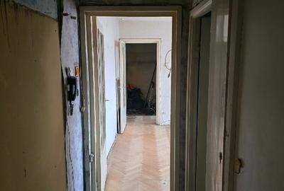 Vând apartament Str. Liviu Rebreanu nr.2/7 - 3