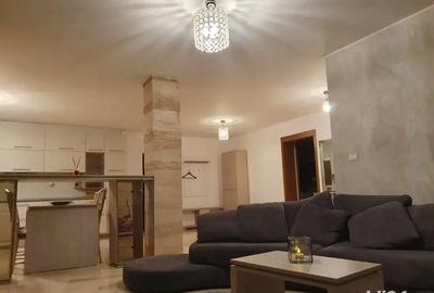 Apartament 3 camere de inchiriat la curte