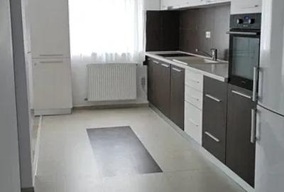 Apartament cu 3 camere decomandat, mobilat în Florești - 1