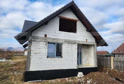 Casa individuala,cu 4 camere, 135 mp utili,Totoi - 1