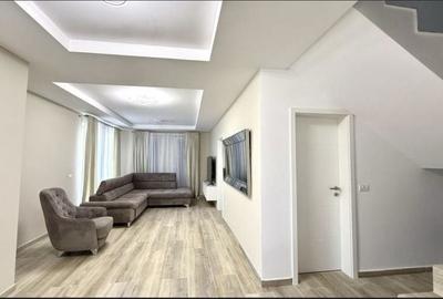 Casă cu 4 camere cu Teren 769 Mp în Ghiroda - 2
