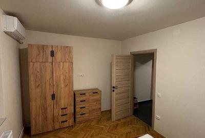 Apartament cu 3 camere decomandat, mobilat în Gruia - 7