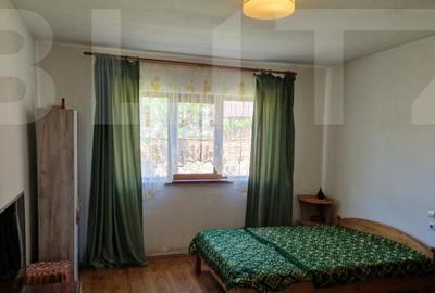 Casa de vanzare, cu 3 camere, doua bucatarii+teren in Simeri - 1