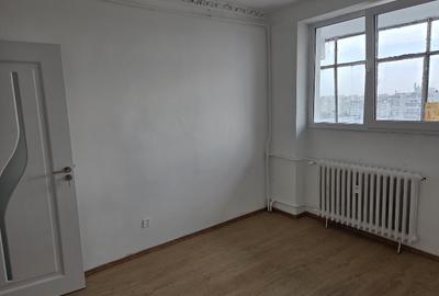 Apartament cu 3 camere decomandat în Drumul Taberei - 4