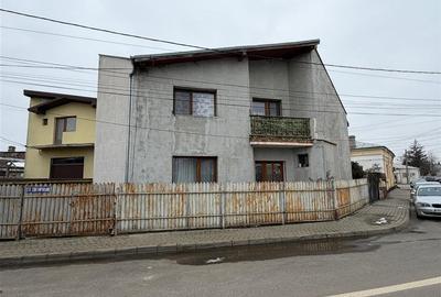 Casă individuală cu 3 camere cu Canalizare în Tăbăcari - 1