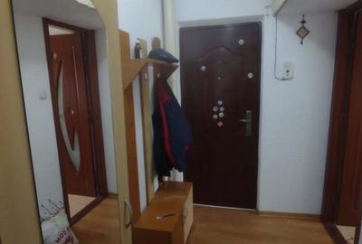 Inchiriez apartament cu 2 camere in Roman - 9