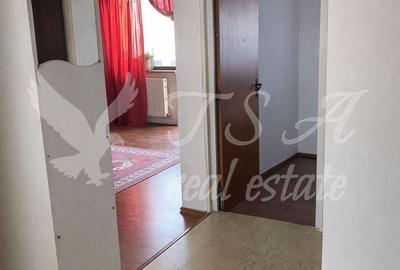 Apartament cu 3 camere decomandat în Tei - 11