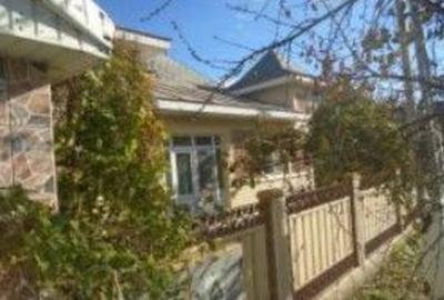 Casă cu 4 camere cu Teren 908 Mp în Schela - 1
