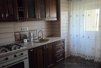 Apartament cu 3 camere decomandat în Nicolina - 7