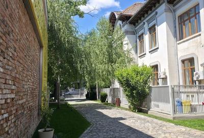 Apartament cu 3 camere în Central - 6