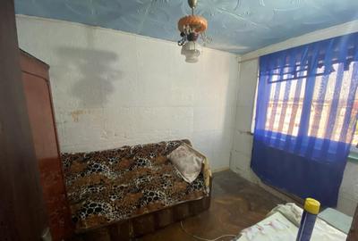 Apartament cu 3 camere decomandat în Filiași - 8