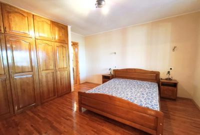Casă cu 4 camere cu Teren 5000 Mp în Central - 6