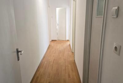 Apartament cu 4 camere semidecomandat în Central - 4