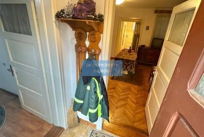 Casă de vânzare  zona Str. Gheorghe Doja, 3 camere - 2