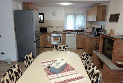 Casă cu 6 camere cu Teren 800 Mp în Central - 9