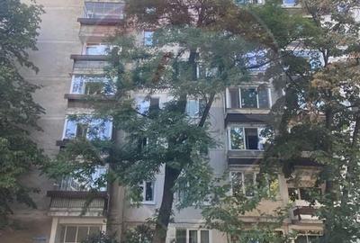 DE VANZARE Apartament cu 2 camere in zona Titan - 33