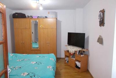 Casă cu 6 camere cu Teren 1600 Mp în Aradului - 3