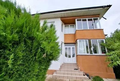 Casă cu 6 camere cu Teren 3150 Mp în Central - 3