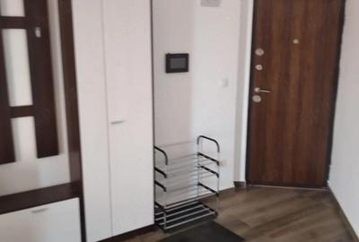 Apartament cu 3 camere semidecomandat în Păcurari - 1