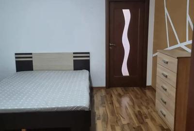 Ofer spre inchiriere garsoniera!