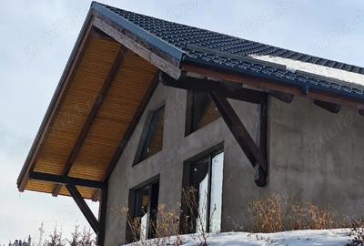 Casă cu Teren 984 Mp în Piatra - 1