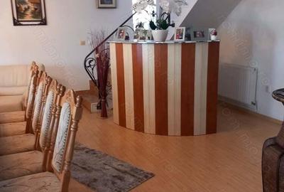 Casă cu 6 camere în Eforie