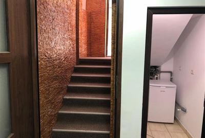 Apartament cu 5 camere decomandat în E3 - 10