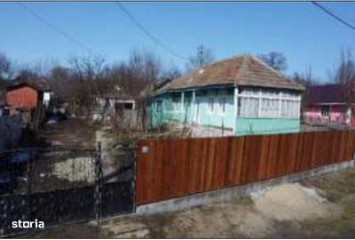 Casă cu 3 camere în Miclești