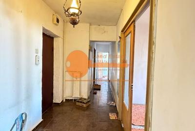 Apartament cu 3 camere decomandat în Crângași - 2