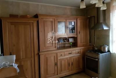 Casă cu 7 camere cu Canalizare în Km 5 - 15