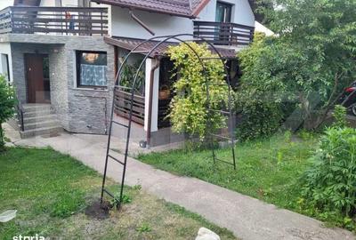 Casă cu 4 camere în Central - 2