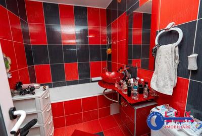 Apartament cu 3 camere decomandat în Babadag - 5