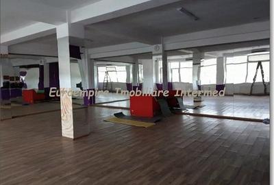 Cladire P+3 de inchiriat zona Far-Billa - 2