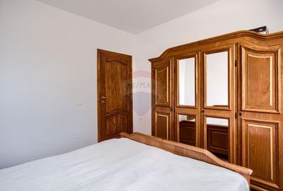 Casă cu 4 camere cu Garaj în Subcetate - 27