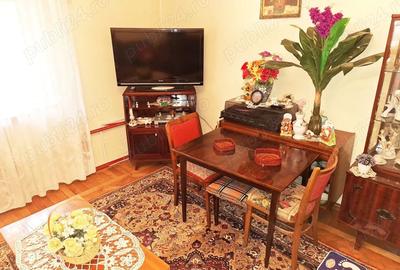 Apartament cu 3 camere decomandat în Traian - 8