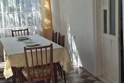 Casă cu Teren 1400 Mp în Central - 7