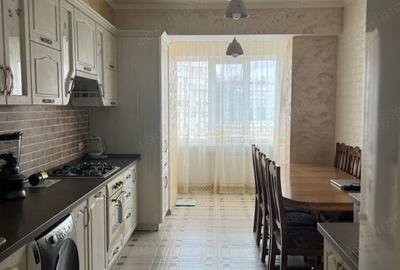 Apartament cu 2 camere decomandat în Văcăresti